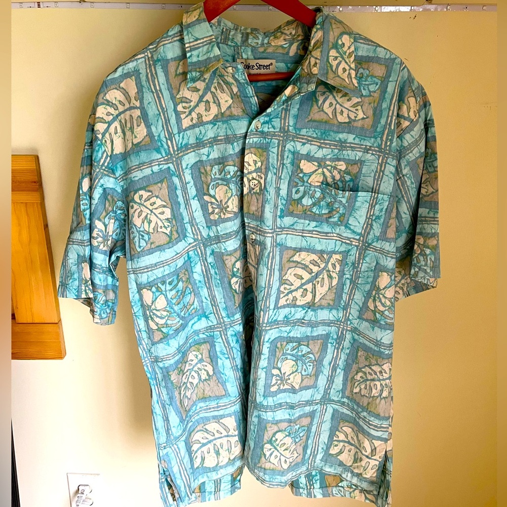 Men’s dress shirt, Hawaiian vintage print.